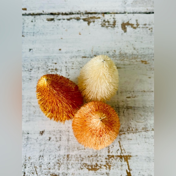 *Multicolored Bottle Brush Fall Tree Set - Picture 9 of 15